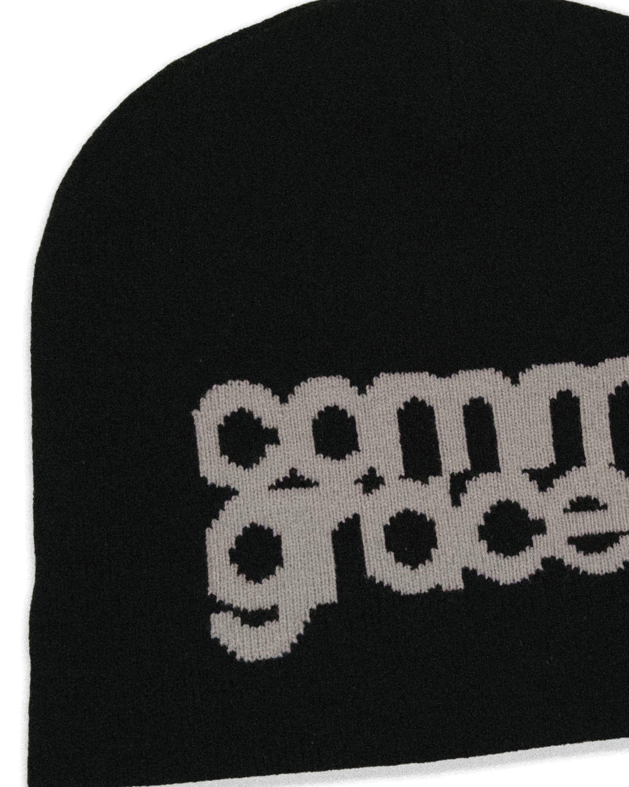 knitted "logo" skull cap